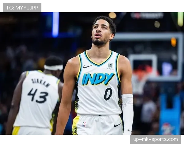 哈利伯顿利用挡拆创造投篮空间 提升关键时刻得分效率