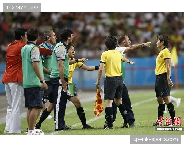 进球争议中裁判判罚标准为何频频引发质疑？